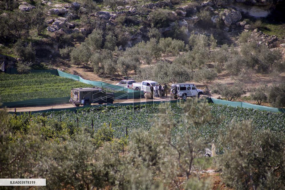 Israeli army demolishes industrial facilities and electrical network - West Bank