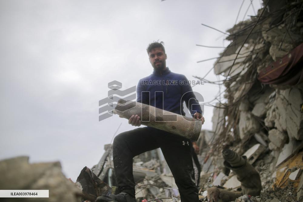Rubble and debris cover the streets Jabalia - Gaza Strip