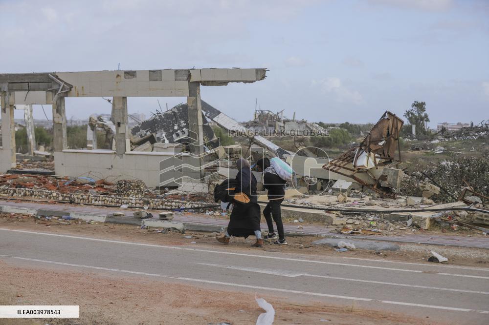 Gaza Transformed Into Rubble-Strewn Wasteland After Israeli Attacks