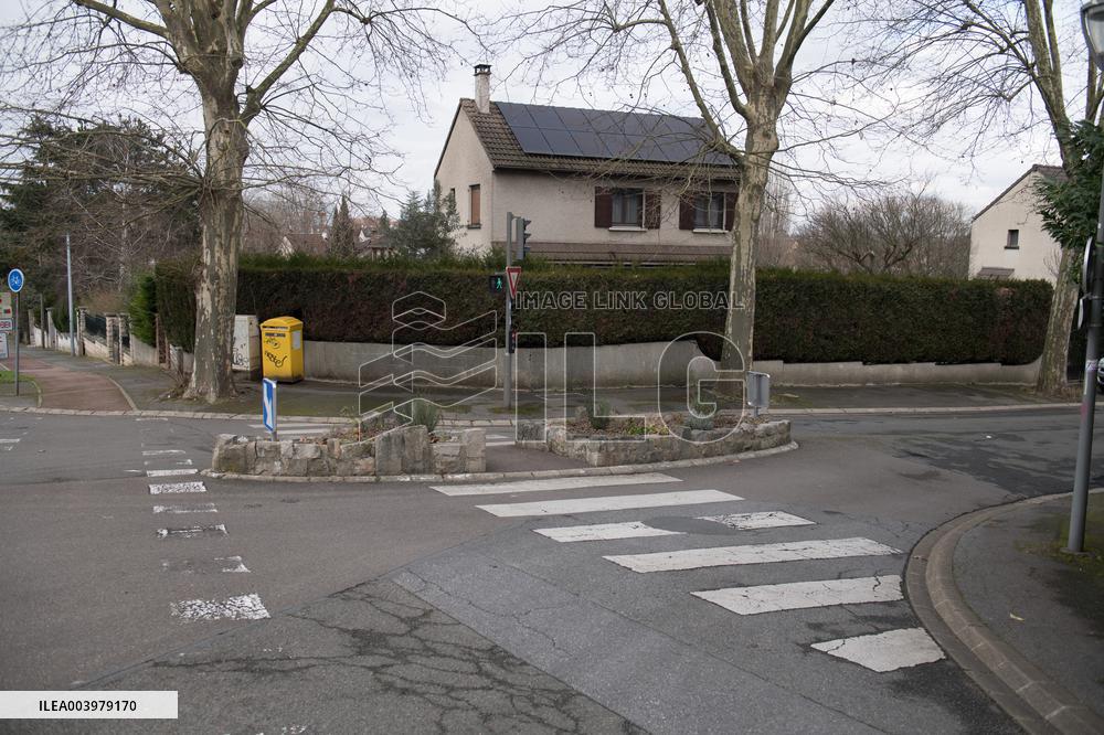 Schoolgirl Found Dead In A Wood - Essonne