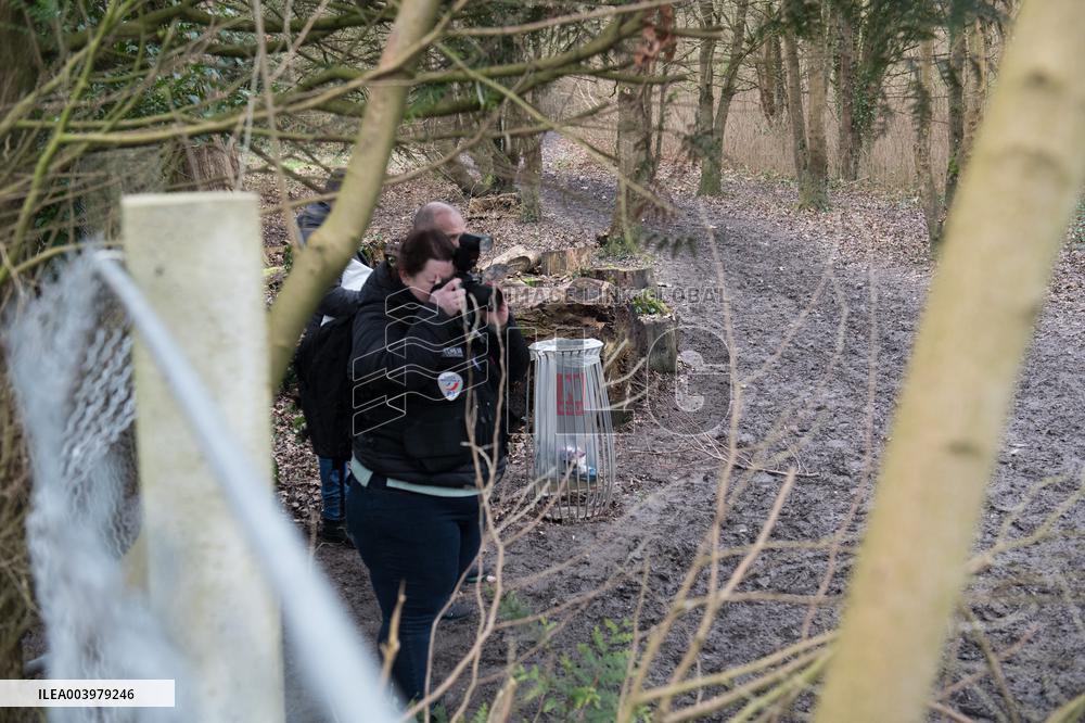 Schoolgirl Found Dead In A Wood - Essonne