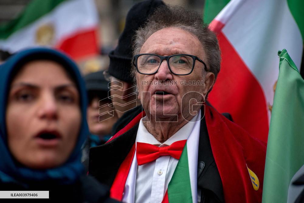 A Rally For Freedom In Iran - Paris