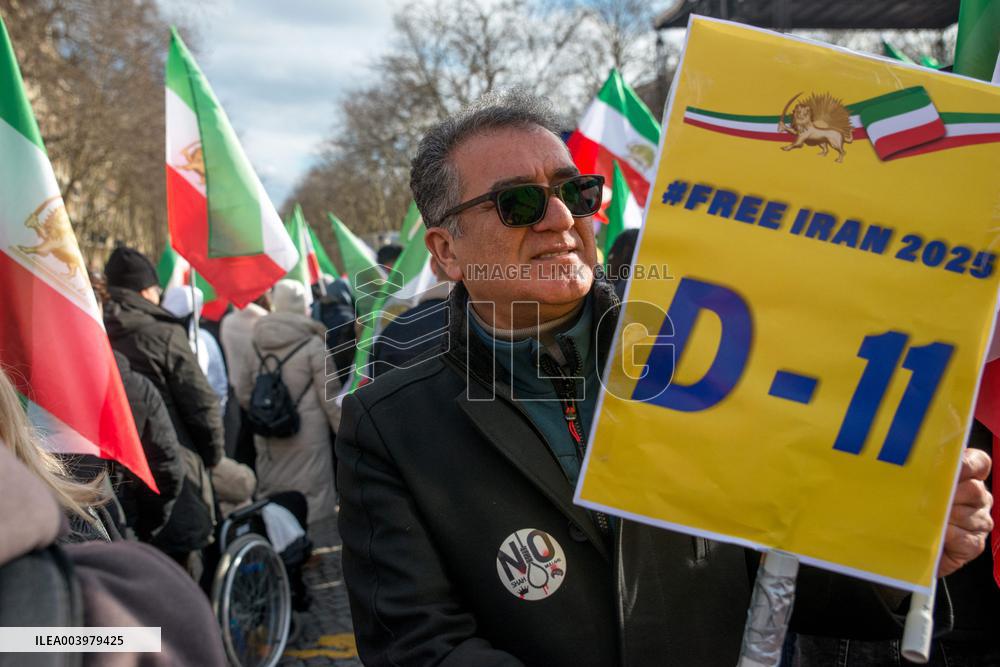 A Rally For Freedom In Iran - Paris