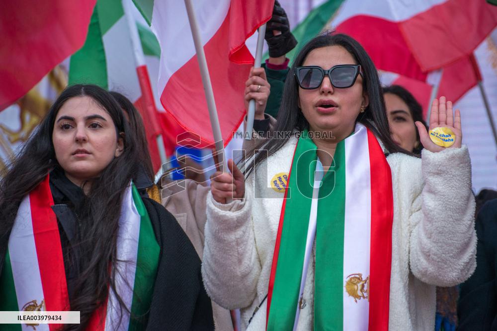 A Rally For Freedom In Iran - Paris