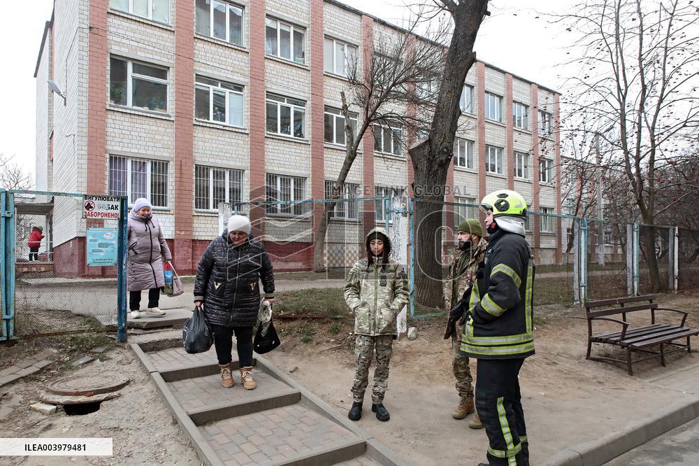 Evacuation of children and search for explosives in school of Vyshneve