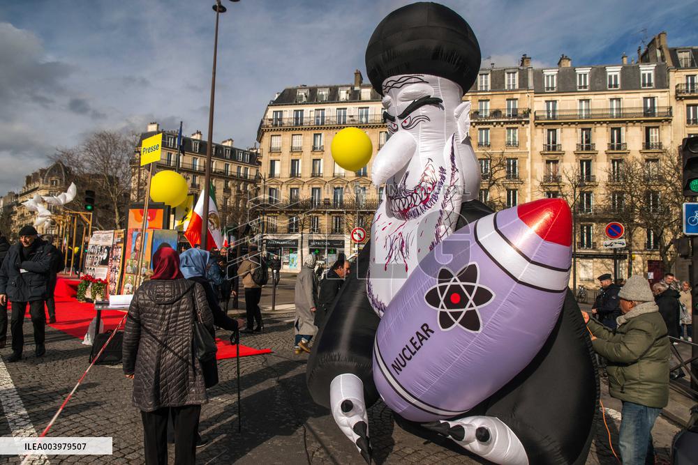 A Rally For Freedom In Iran - Paris