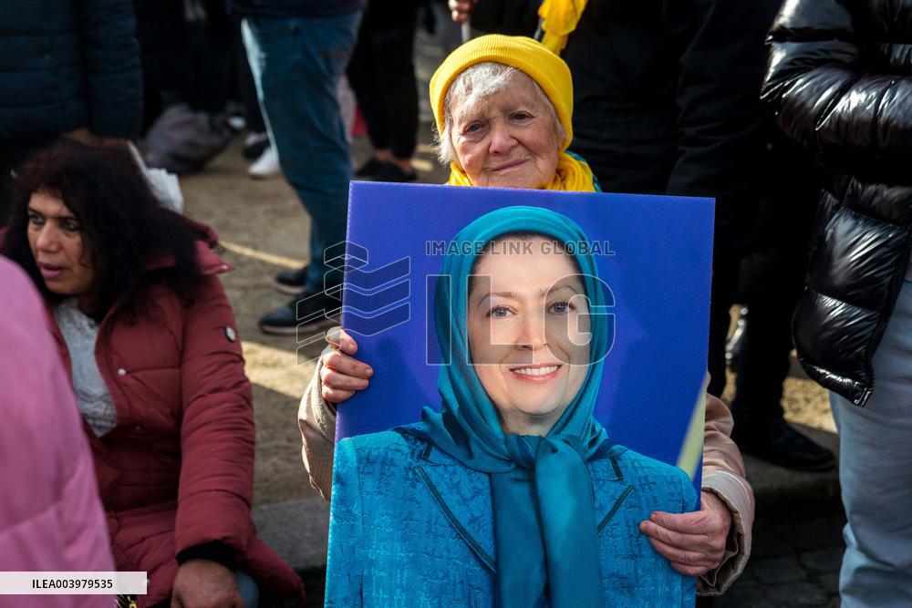 A Rally For Freedom In Iran - Paris