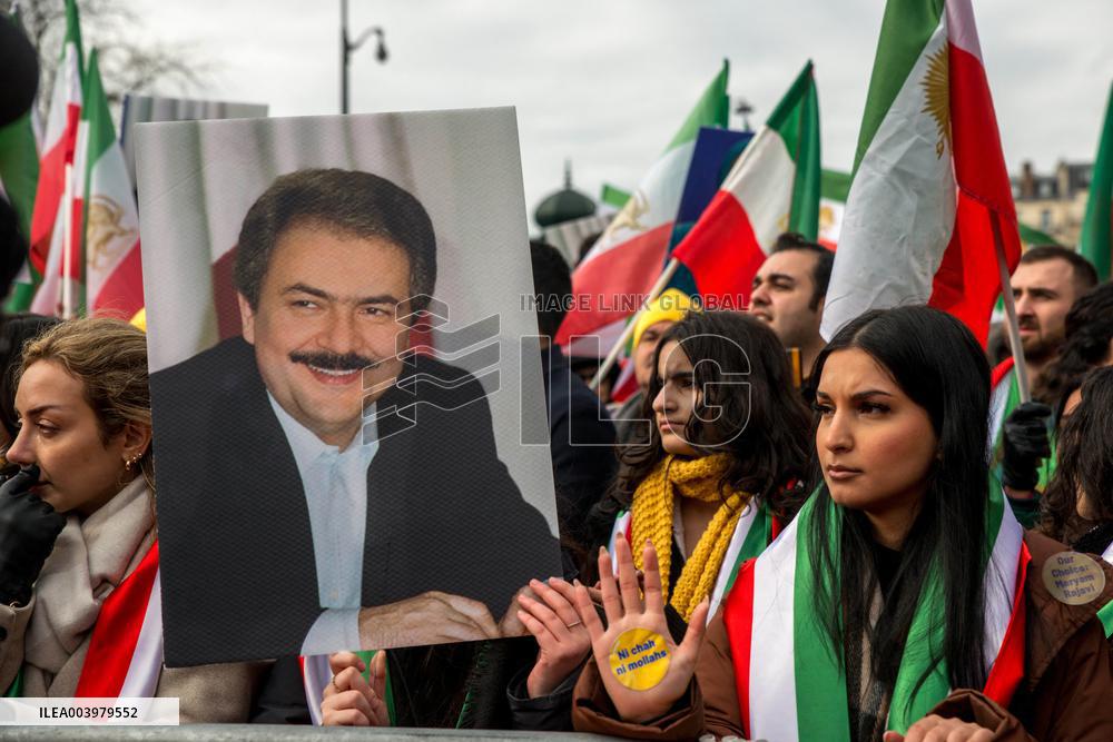 A Rally For Freedom In Iran - Paris