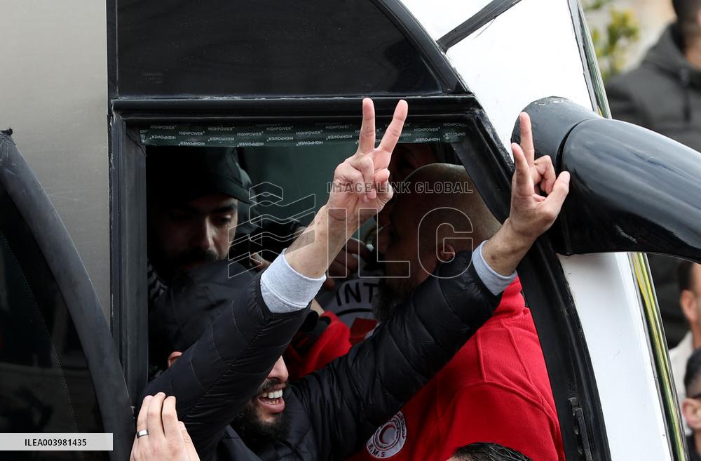 Newly Released Palestinian Prisoners Arrive in Ramallah - Palestine