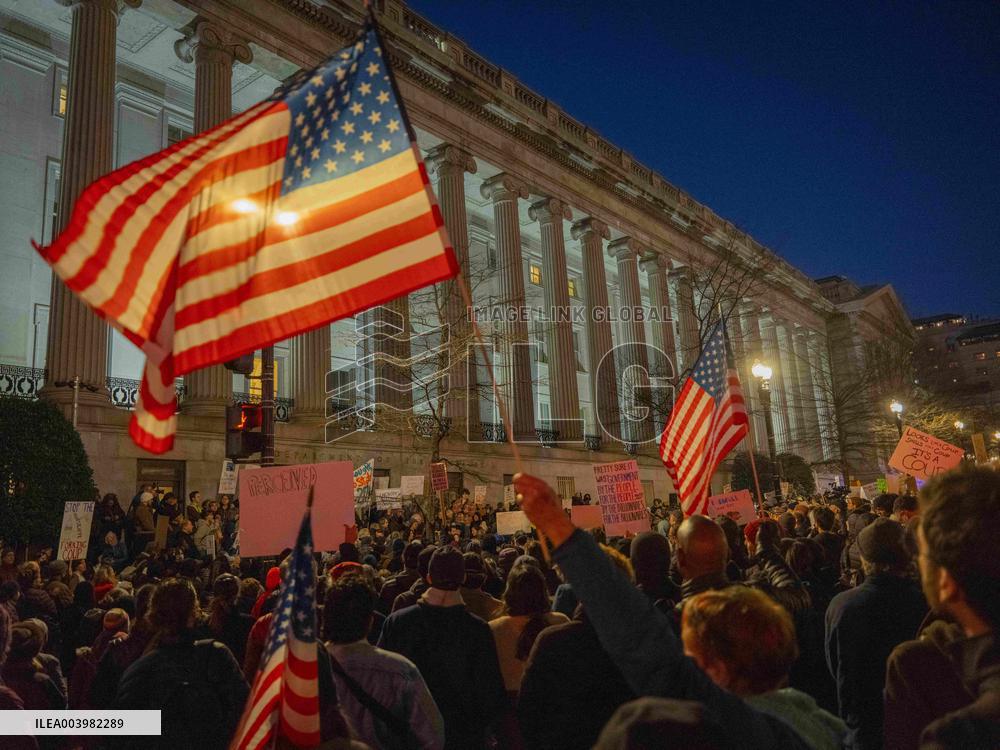MAGA Mocks Democrat Protests Outside USAID - DC