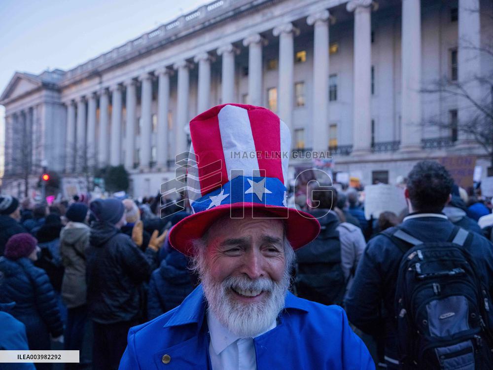 MAGA Mocks Democrat Protests Outside USAID - DC