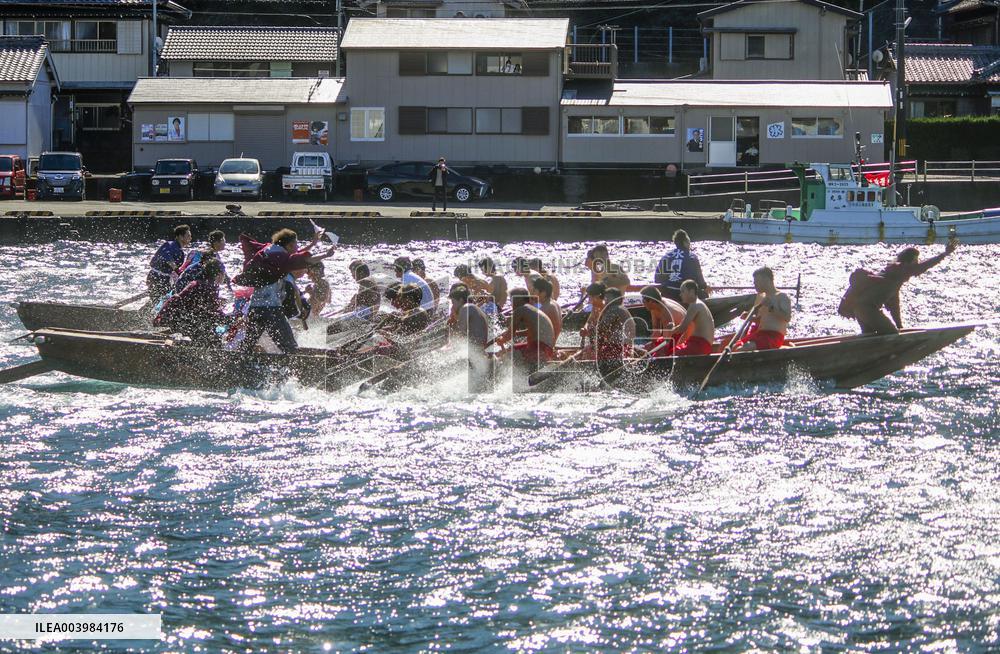 Boat-racing festival for good haul