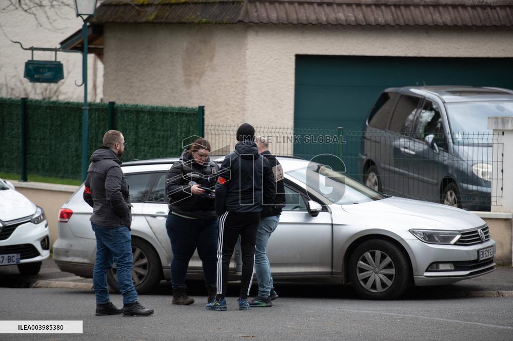 Schoolgirl Found Dead In A Wood - Essonne
