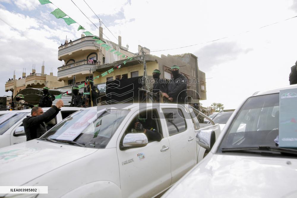 Hamas Hands Over 3 Israeli Hostages To Red Cross - Gaza