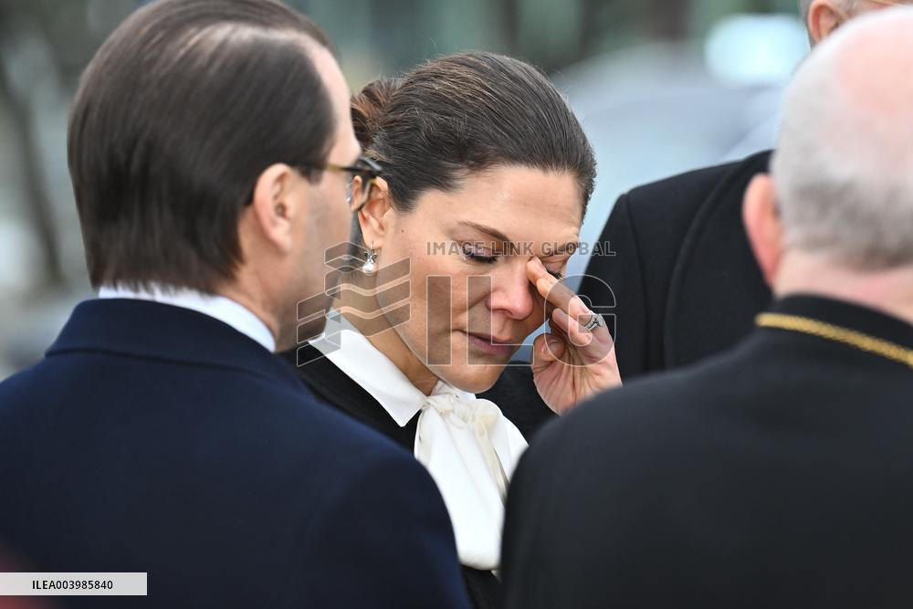 CROWN PRINCESS SCHOOL SHOOTING ÖREBRO