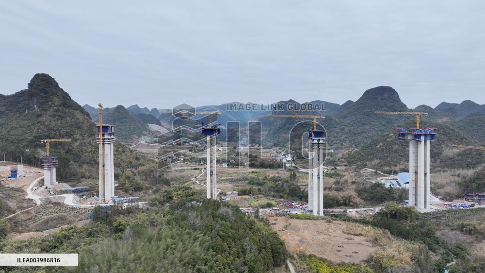 Tongmuhe Super Major Bridge Construction in Liuzhou