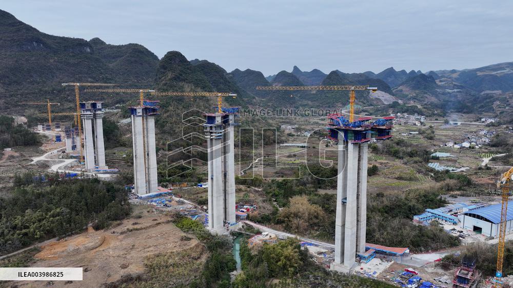 Tongmuhe Super Major Bridge Construction in Liuzhou