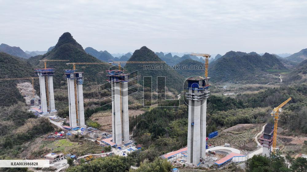 Tongmuhe Super Major Bridge Construction in Liuzhou