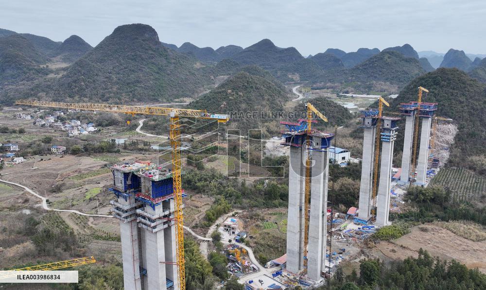 Tongmuhe Super Major Bridge Construction in Liuzhou
