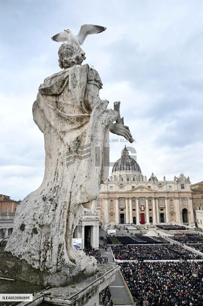 Pope Francis Leads Jubilee Mass for Armed Forces And Police - Vatican