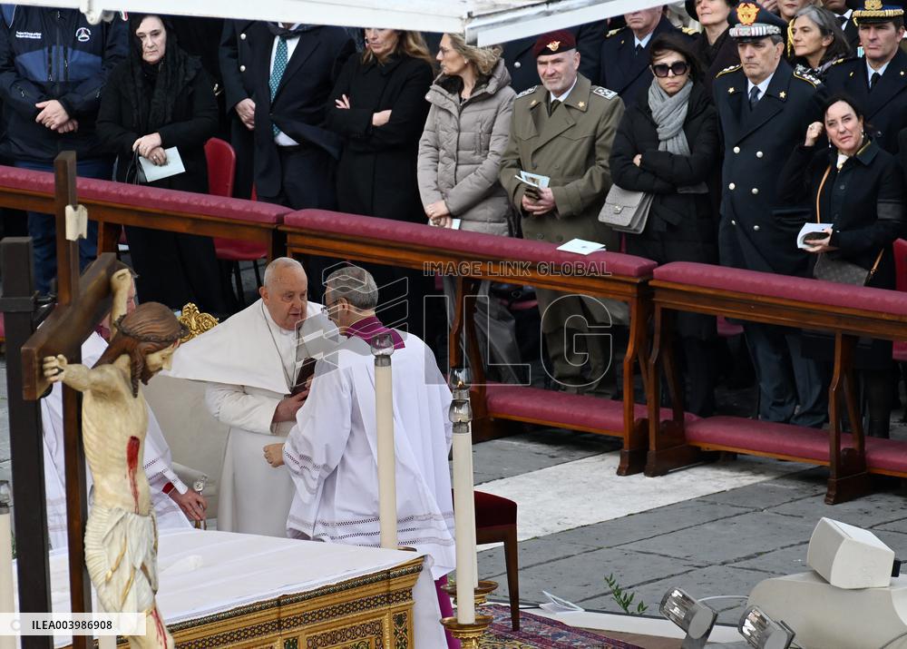 Pope Francis Leads Jubilee Mass for Armed Forces And Police - Vatican