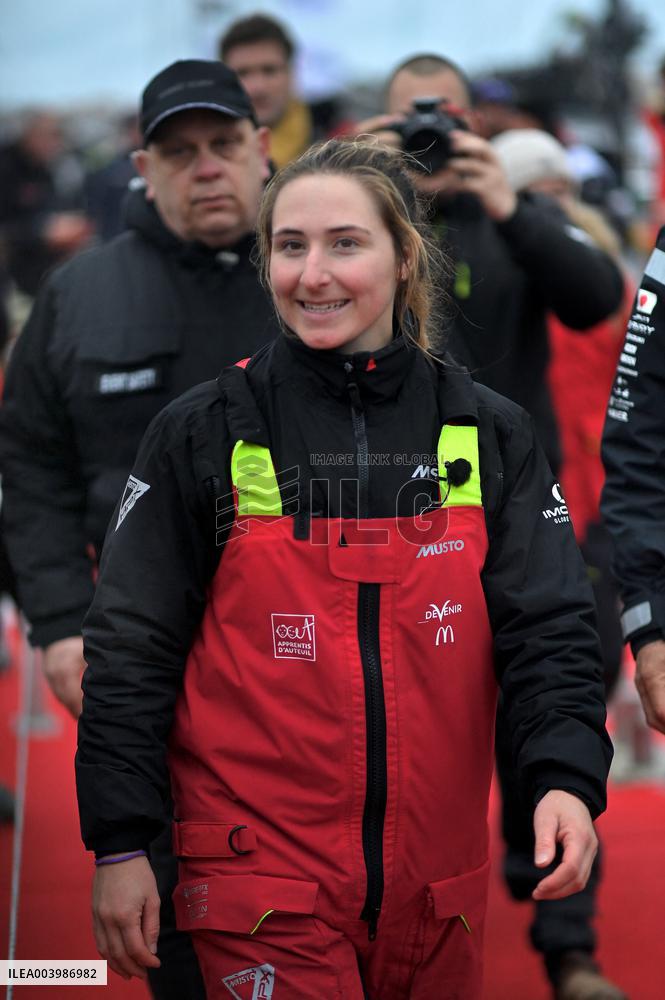 Violette Dorange, Youngest Ever Skipper Completes Vendee Globe
