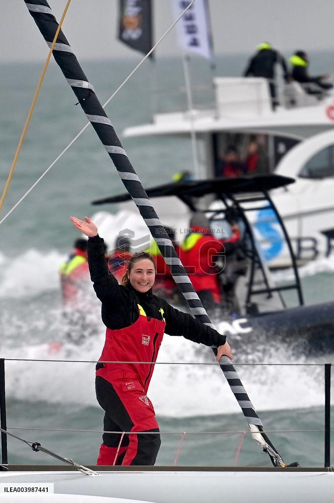 Violette Dorange, Youngest Ever Skipper Completes Vendee Globe