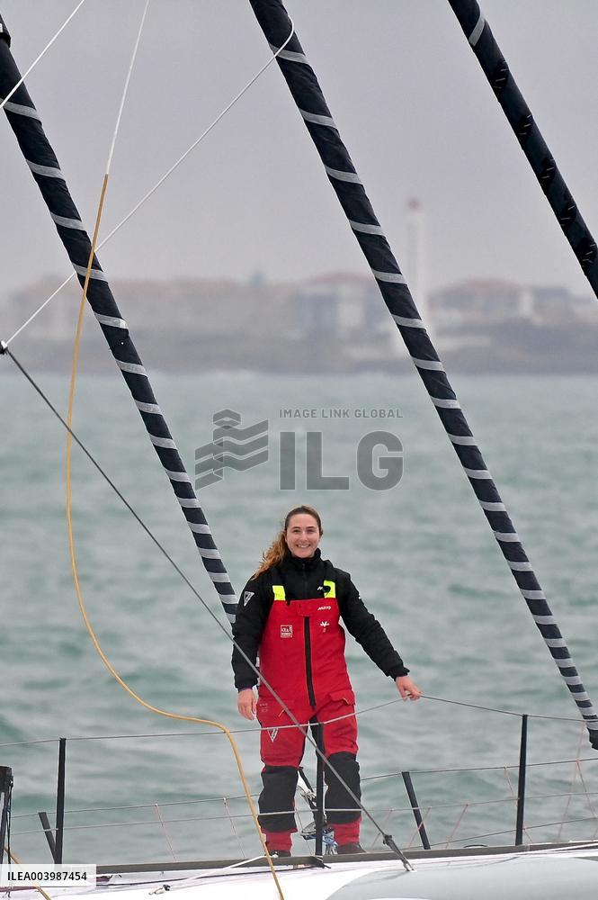 Violette Dorange, Youngest Ever Skipper Completes Vendee Globe