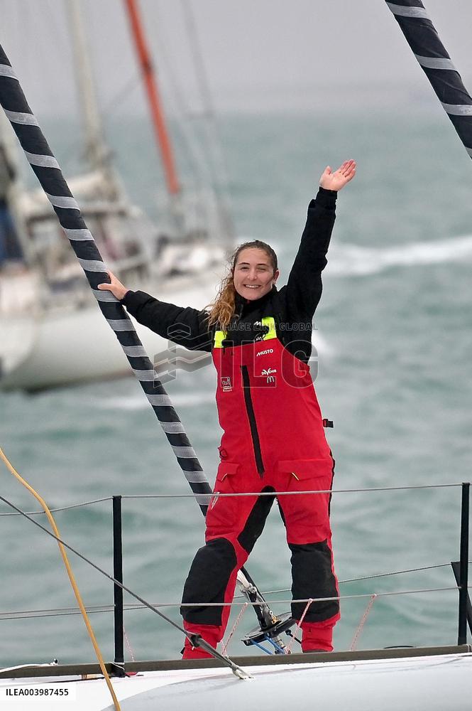 Violette Dorange, Youngest Ever Skipper Completes Vendee Globe