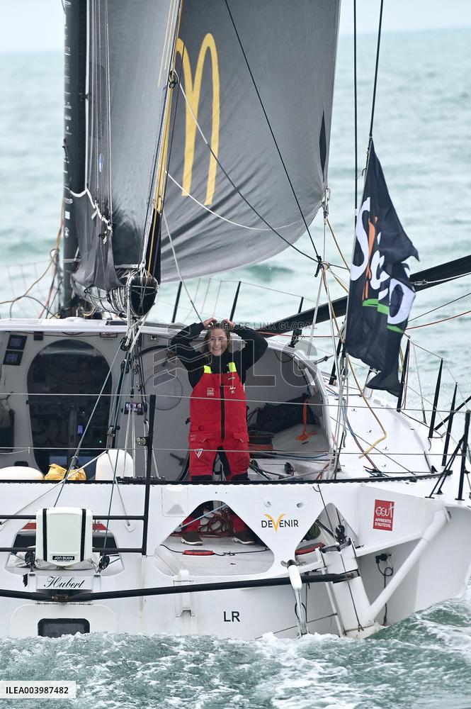 Violette Dorange, Youngest Ever Skipper Completes Vendee Globe