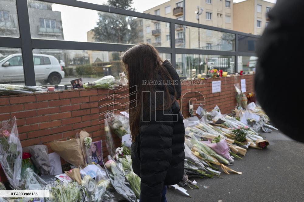 Pay Tribute To Louise, Schoolgirl Found Dead In A Wood - Essonne