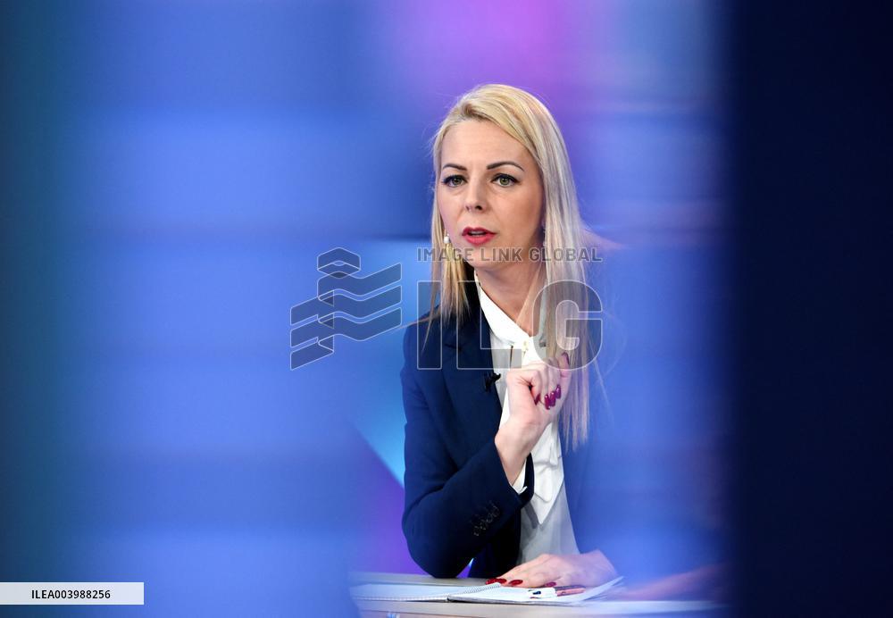 Edwige Diaz On Dimanche En Politique - Paris