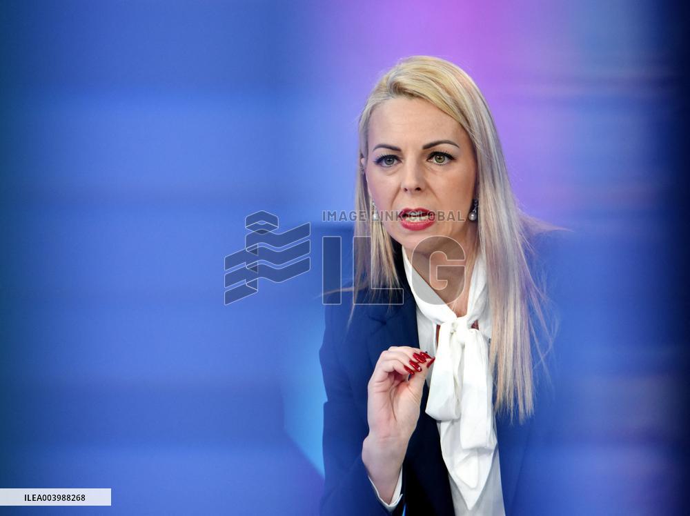 Edwige Diaz On Dimanche En Politique - Paris