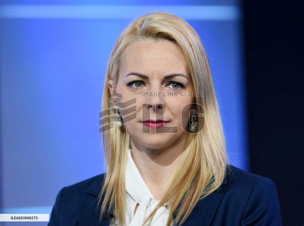 Edwige Diaz On Dimanche En Politique - Paris