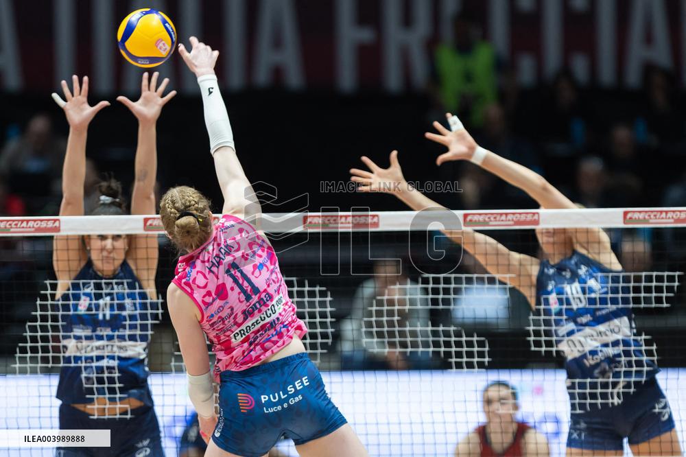 VOLLEY - Coppa Italia Femminile - Coppa Italia Frecciarossa - Final -  Doc Imoco Conegliano vs Numia Vero Volley Milano