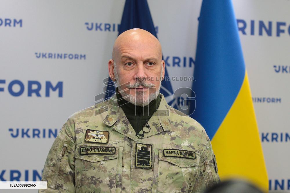 Admiral Giuseppe Cavo Dragone visits Ukraine