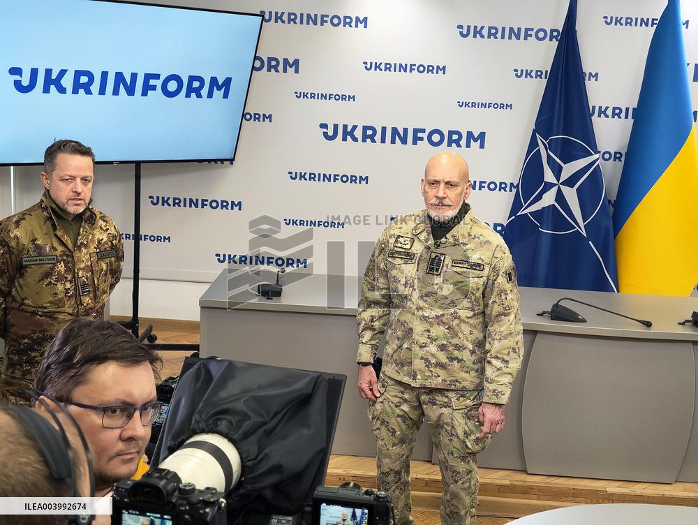 Admiral Giuseppe Cavo Dragone visits Ukraine