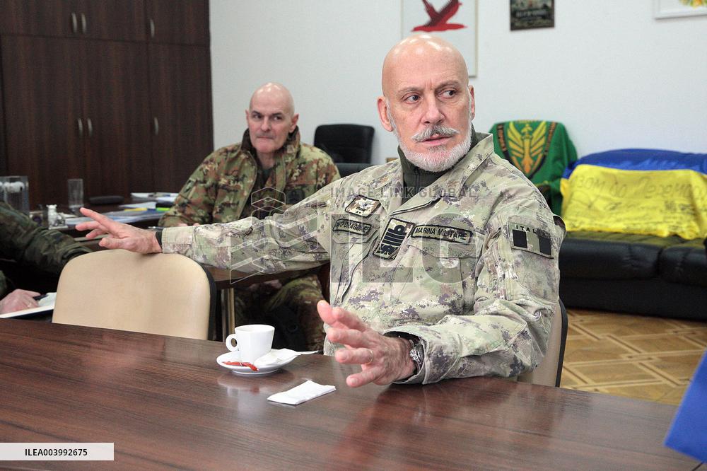 Admiral Giuseppe Cavo Dragone visits Ukraine