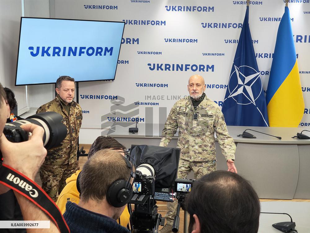 Admiral Giuseppe Cavo Dragone visits Ukraine