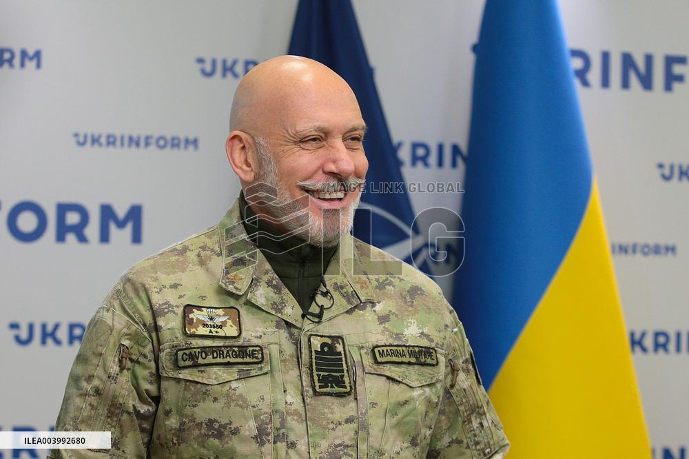 Admiral Giuseppe Cavo Dragone visits Ukraine