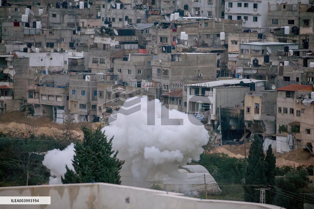 Israeli Forces Intensify Military Operations In Nur Shams Camp - West Bank