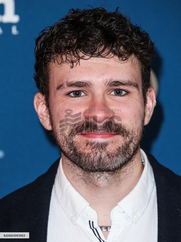 Santa Barbara - Red Carpet