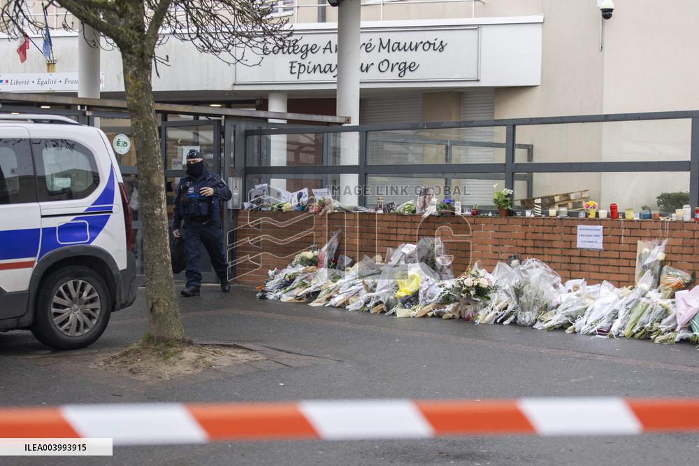 Tribute to Louise in Front of Her School - Epinay-Sur-Orge