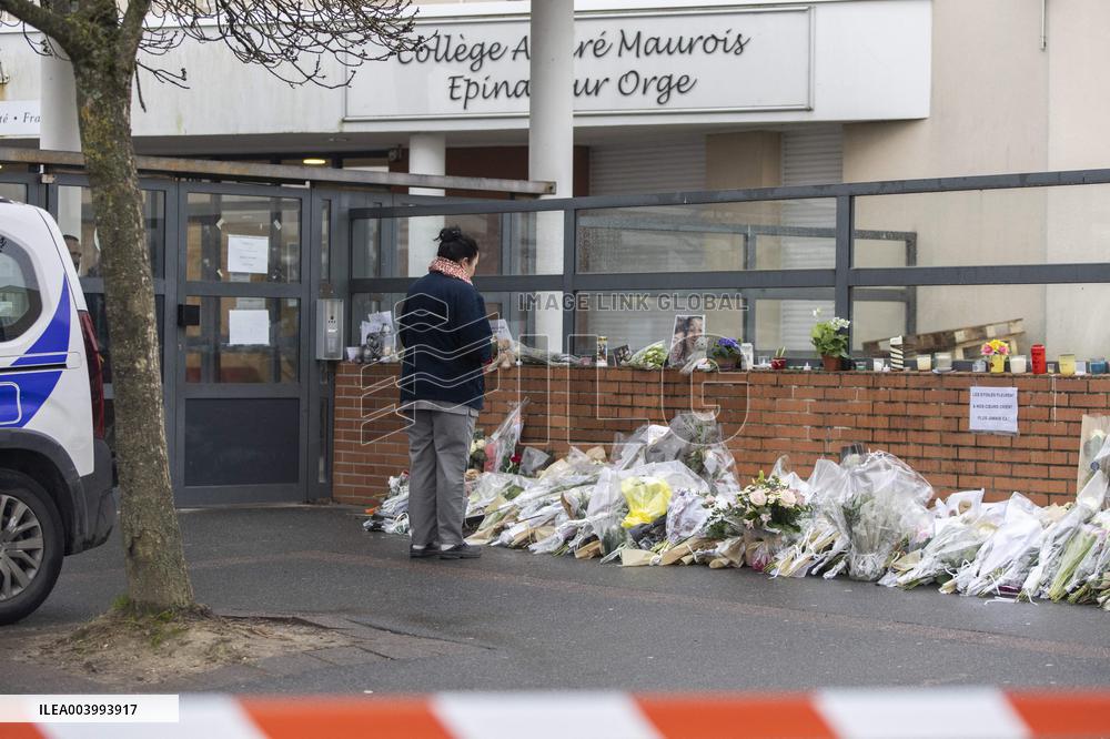 Tribute to Louise in Front of Her School - Epinay-Sur-Orge