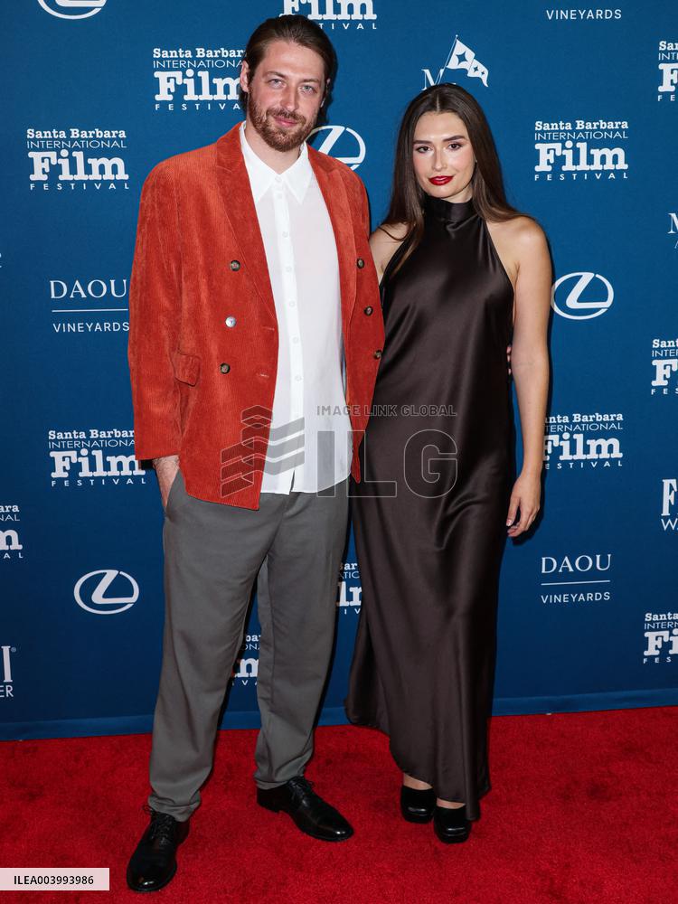 Santa Barbara - Red Carpet