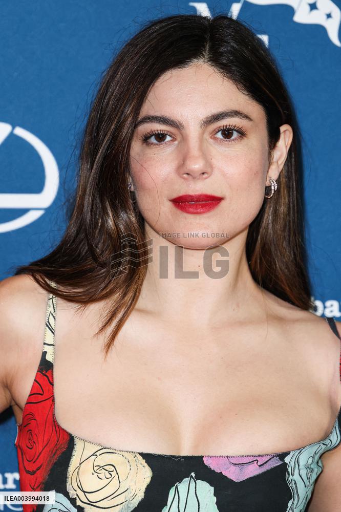 Santa Barbara - Red Carpet