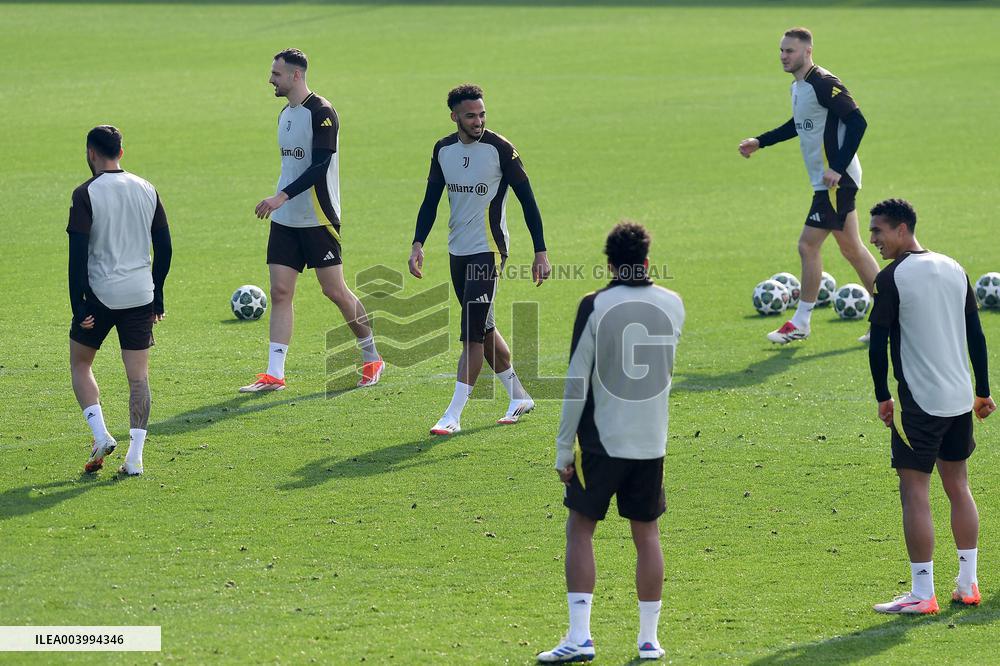 CALCIO - UEFA Champions League - Juventus Training