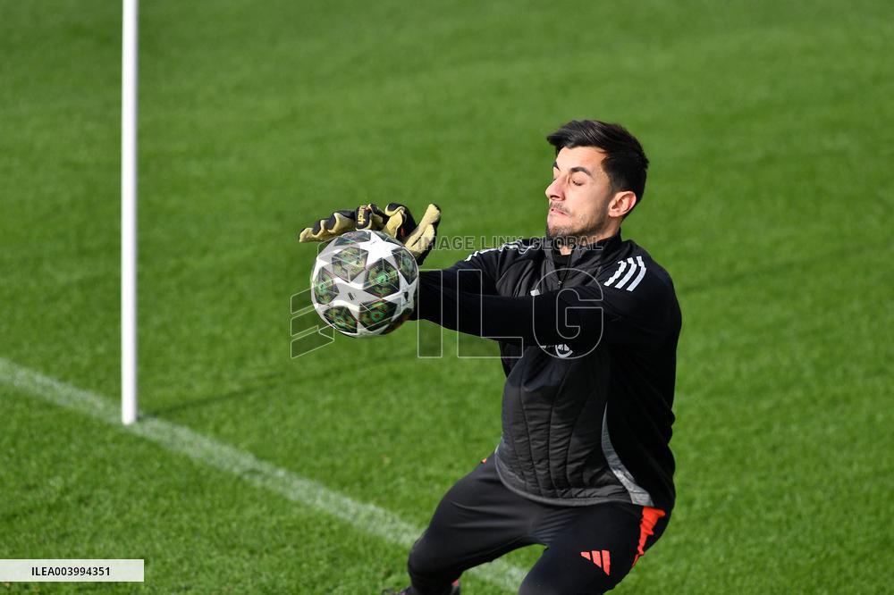 CALCIO - UEFA Champions League - Juventus Training