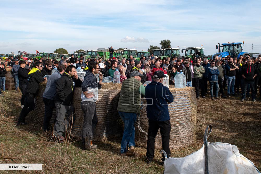 Catalonia Farmers Rally After Agreement - Spain
