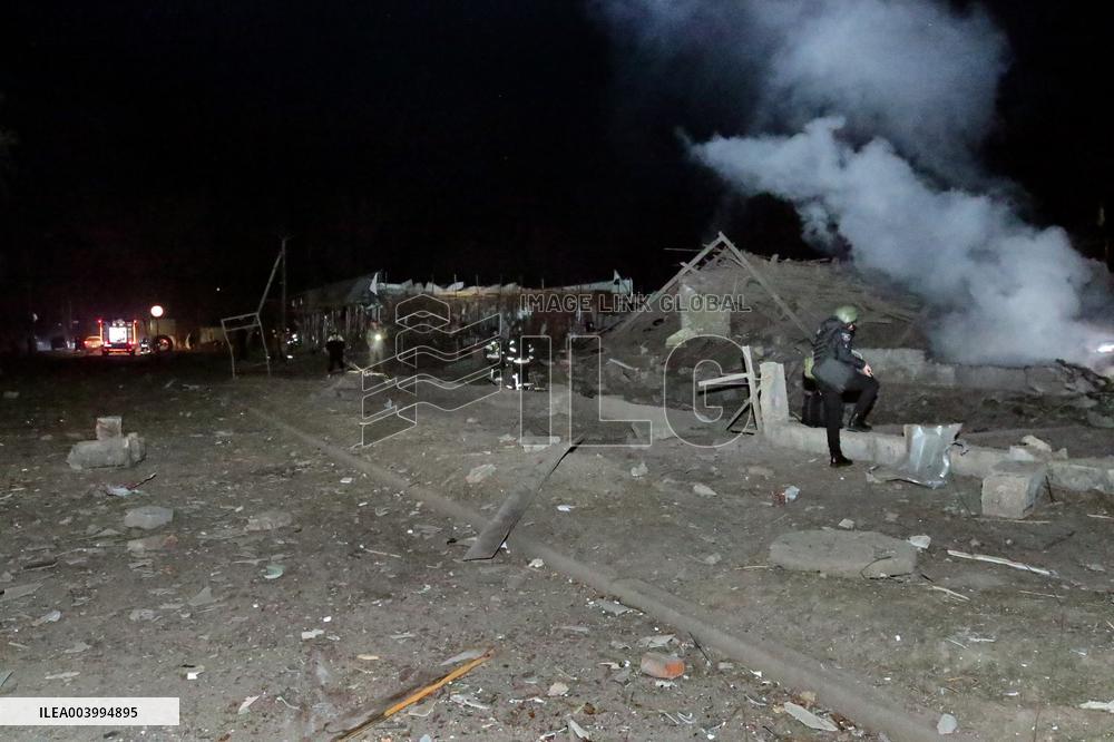 Russian troops launch 500kg bomb at Kramatorsk